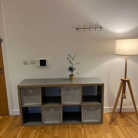 Апартаменты Modern 2 Bed - Olympic Park Stratford Лондон Экстерьер фото